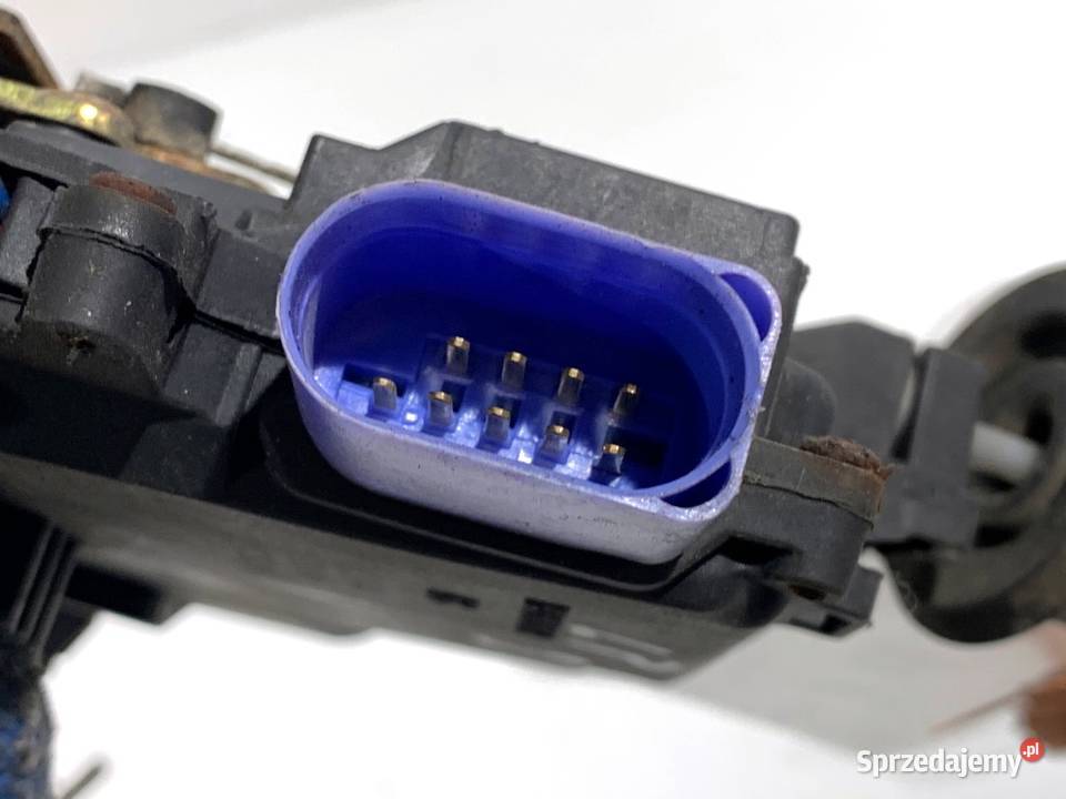 ZAMEK DRZWI LEWY PRZÓD AUDI A3 8P Hatchback 0313