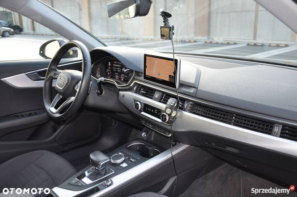 Audi A4 salon Pierwszy właściciel bezwypadkowy elektrochrom. lusterko wst. Wrocław