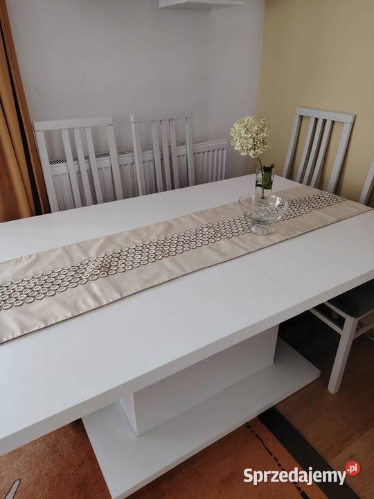 4 Krzesła Biały rozkładany stół jadalniany Stoły pomorskie Gowino