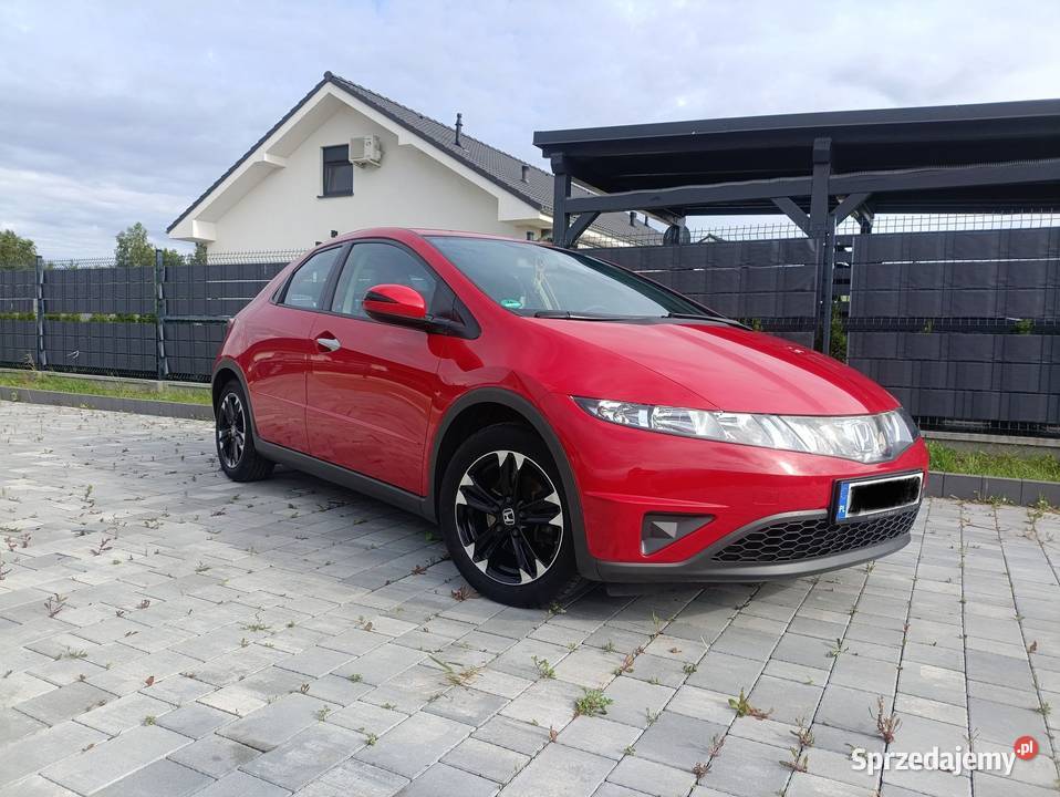Honda Civic VIII 14 benzyna maly przebieg brak nieuszkodzony Baczyna