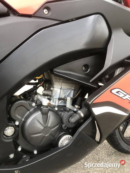 Derbi GPR125 Aprilia RS4 CBR RSRieju Senda Czarna