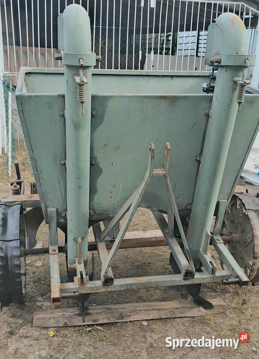 Sprzedam sadzarkę do ziemniaków