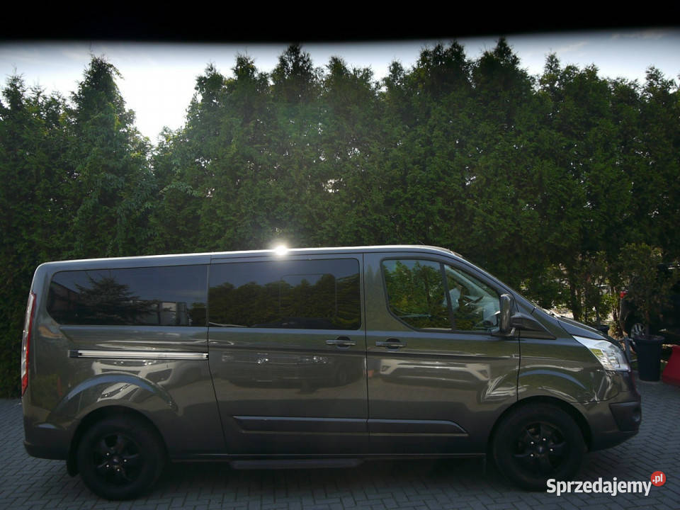 Ford Tourneo Custom 20d 9os Stan bezwypadkowy z Van / Minibus
