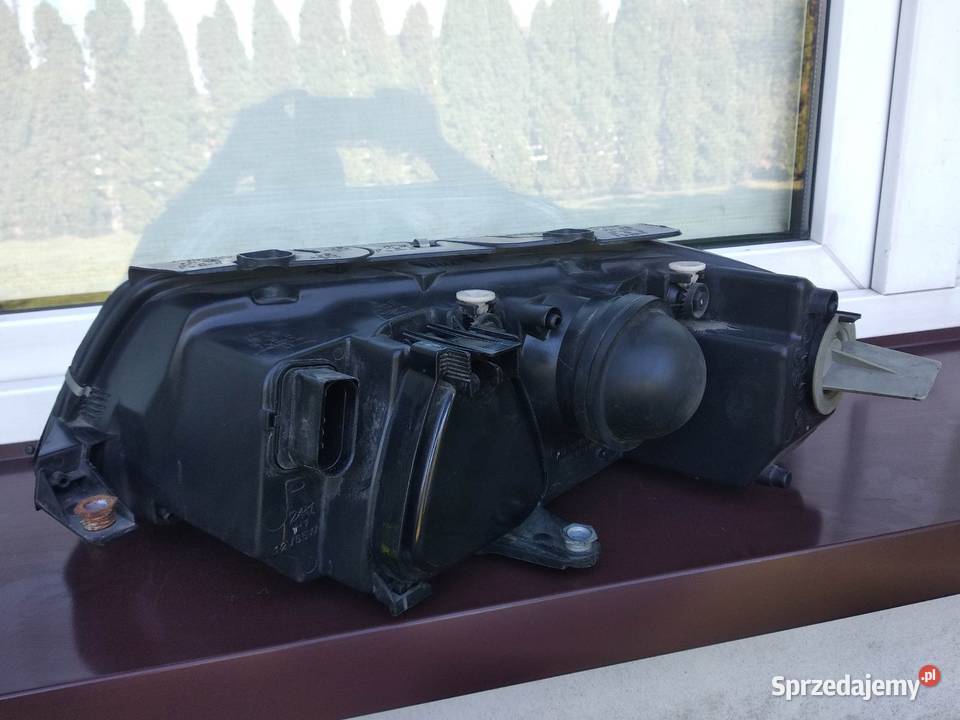 VW Passat B5 LIFT FL lampa przednia prawa osobowe Sieradz sprzedam