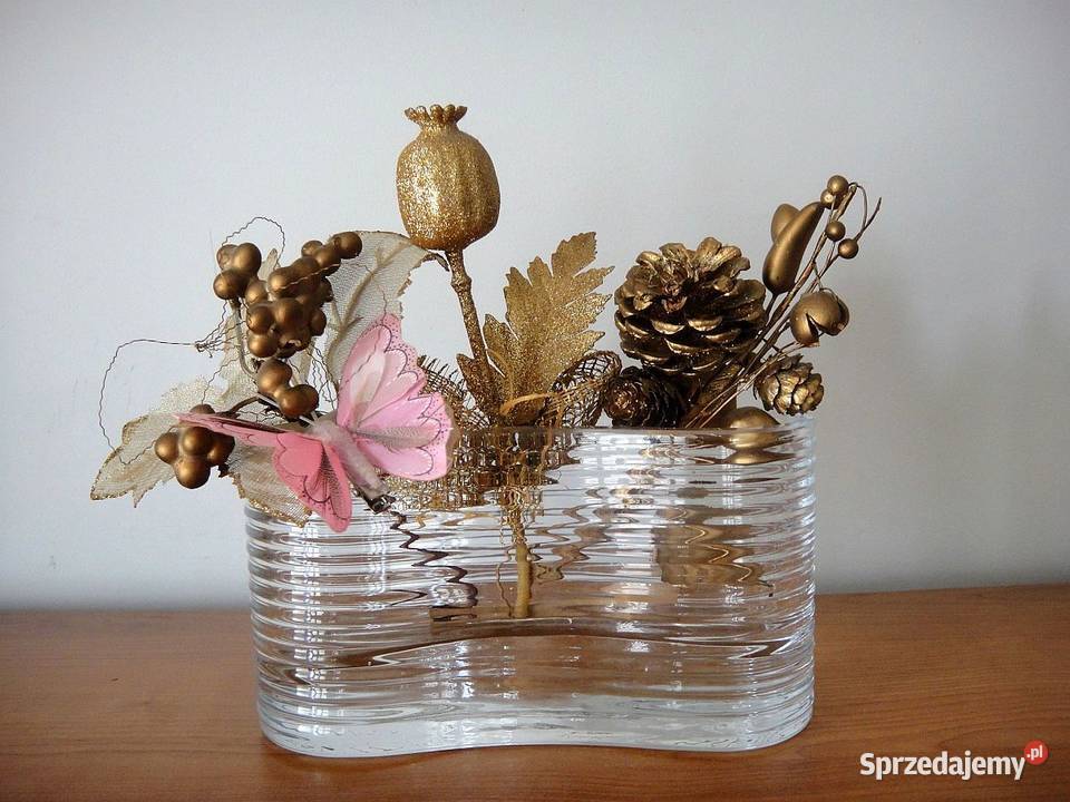 Elegancki prążkowany wazon ze szkła Kielce