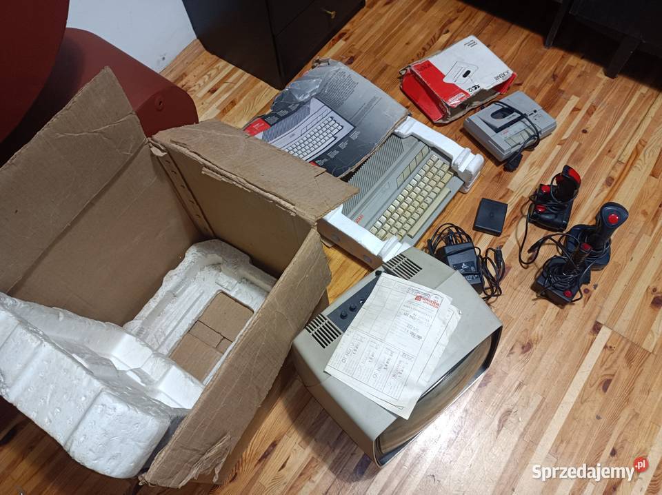 Komputer Atari i monitor UNITRA Neptun lubelskie Chełm