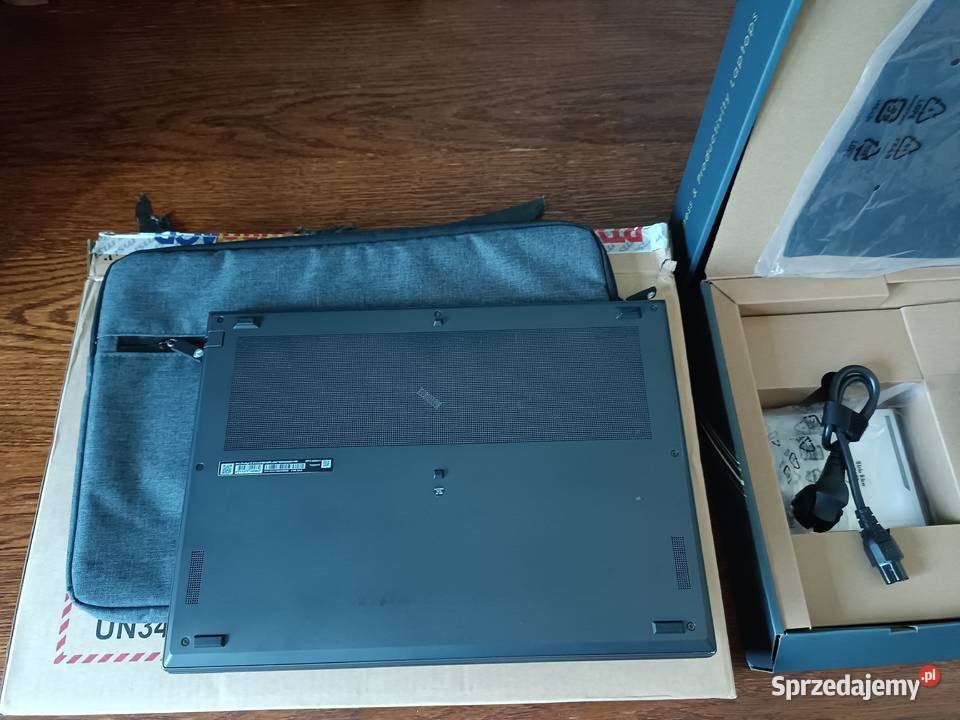 Laptop MSI Prestige 16 AI Evo B1MG009 Ultra 7 32GB Pasiecznik