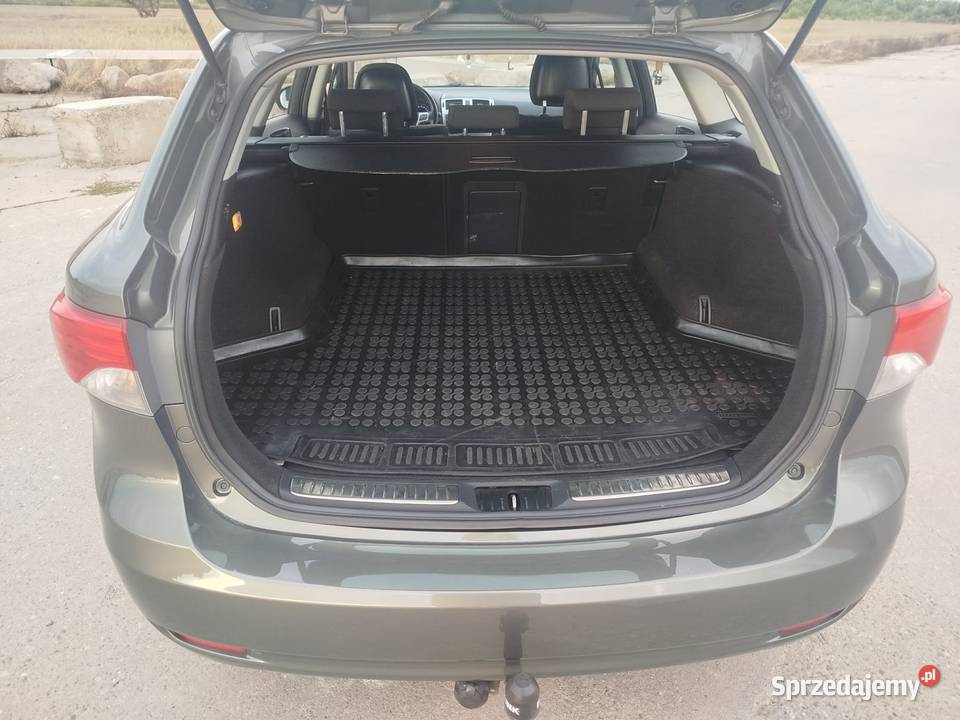 Toyota Avensis D4D premium światła LED