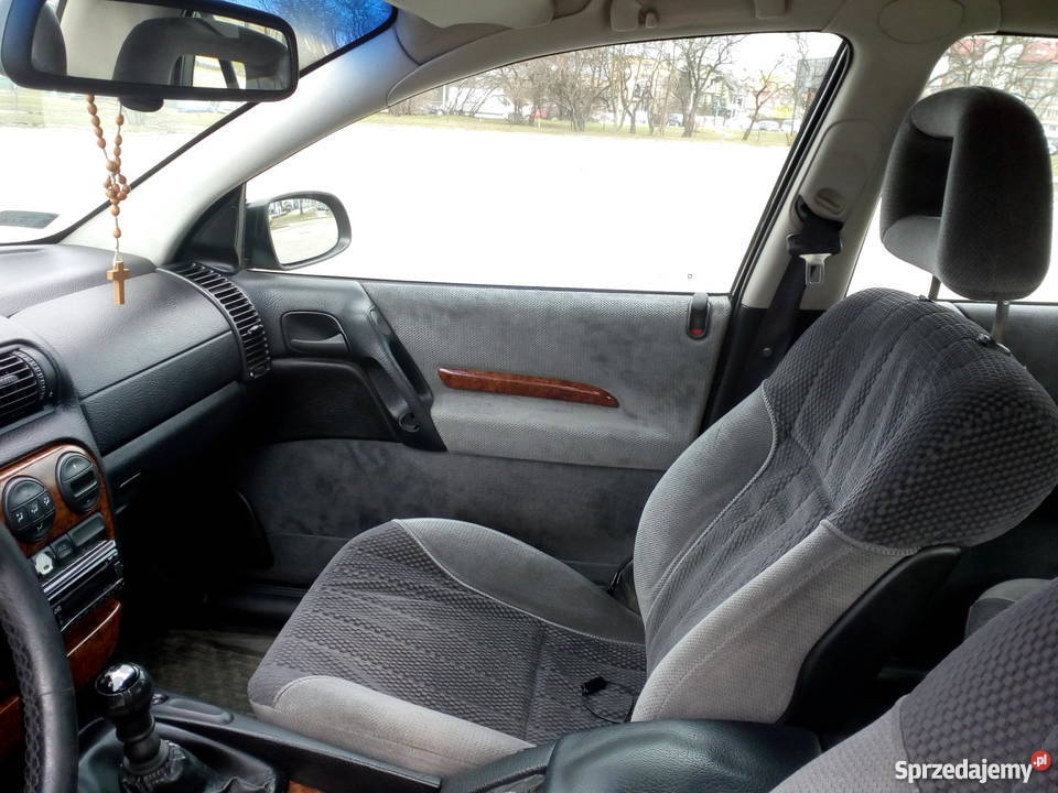 Opel Omega B Sedan 20 i 16V 136 manualna Kielce sprzedam