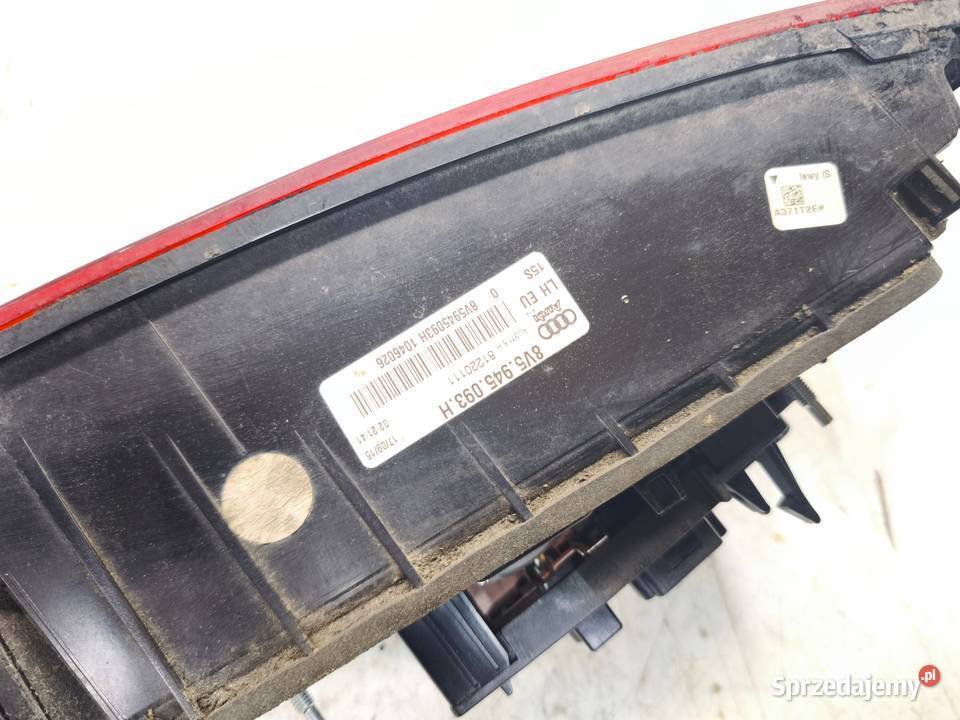 LAMPA LEWY TYŁ W KLAPĘ AUDI A3 8V SEDAN CABRIO Lampy tylne Przystajń