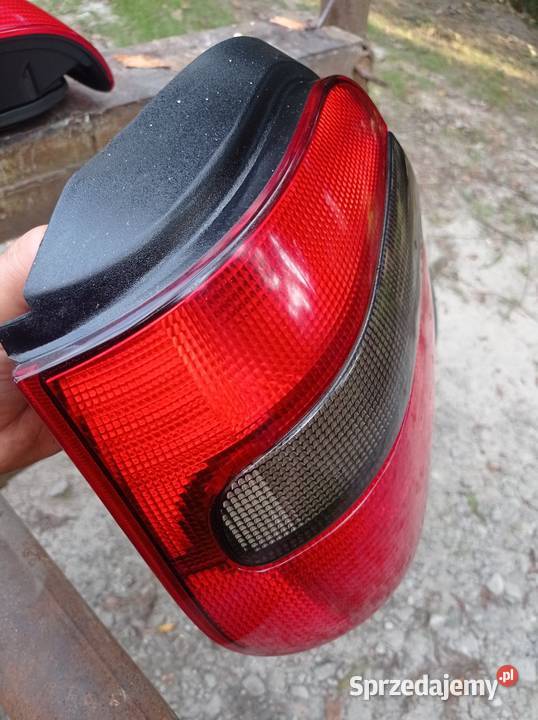 Sprzedam 2 ładne lampy tył skoda felicja Biłgoraj