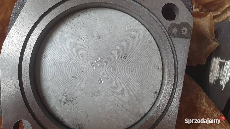 NOWE 2 CYLINDRY z tłokami Maluch 126p FSM benzyna sprzedam