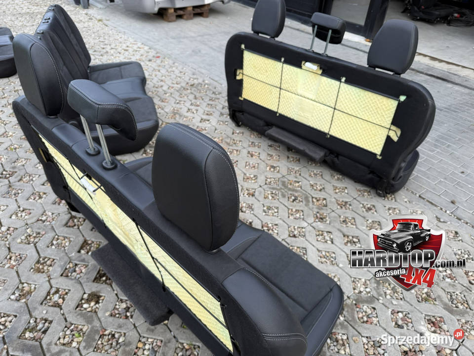 Kanapa Fotele Tył Tylne Nissan Navara NP300 Pasłęk