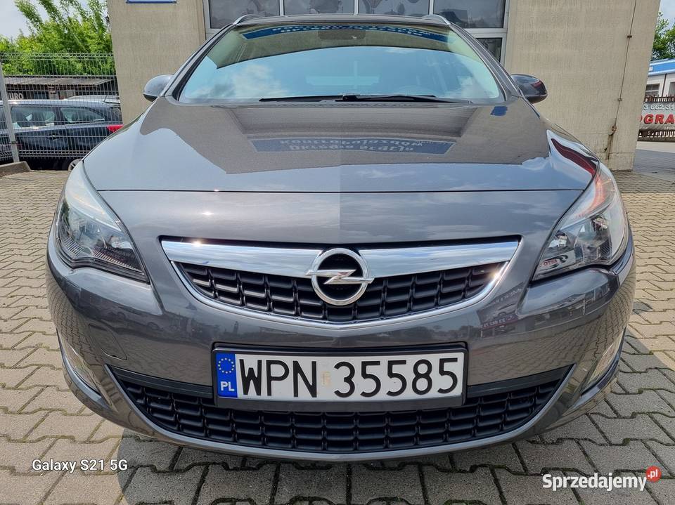Opel Astra J 16 TURBO 180 alufelgi climatronic Rok produkcji 2011 Płońsk