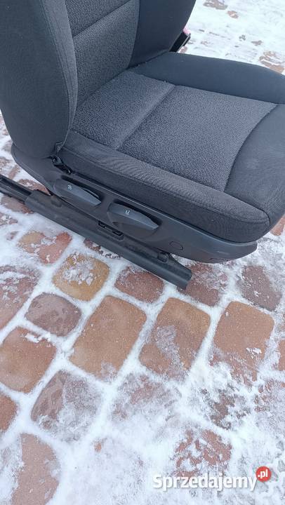 Fotel pasażera BMW E90 E91 czarno szary materiał osobowe Orzesze sprzedam