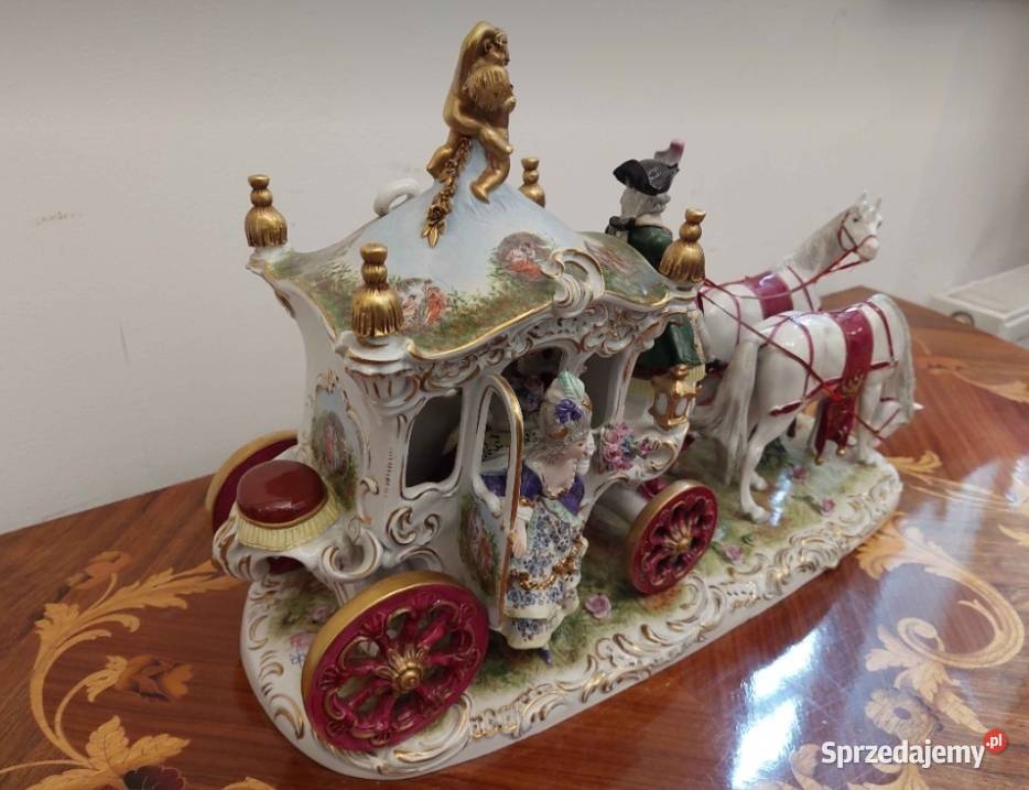 Scheibe Alsbach Porcelanowa Karoca z Figurkami