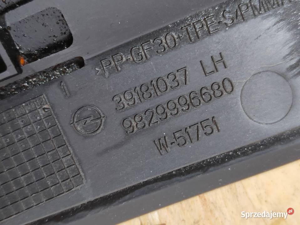 Listwa Błotnika Lewy Tył Opel Corsa F 39181037 Pleszew