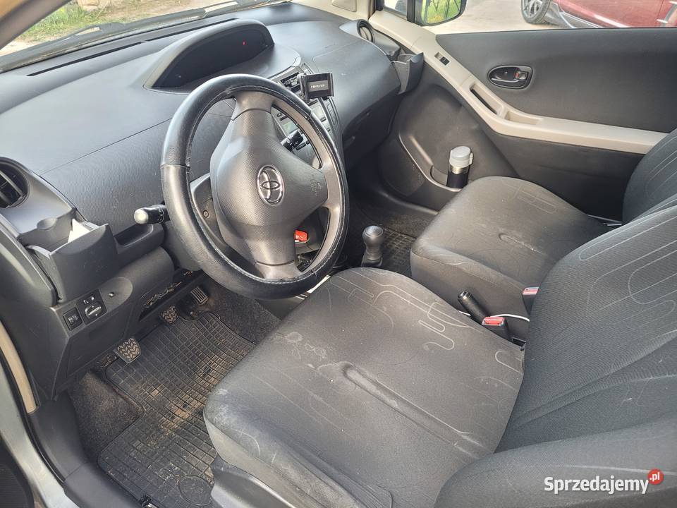 Syndyk sprzeda samochód osobowy Toyota Yaris Kraków
