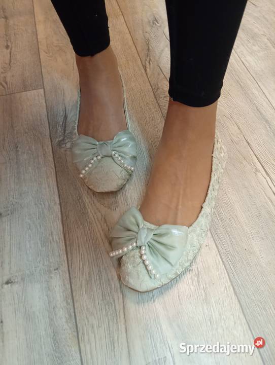 40 Ekskluzywne bogato zdobione perłami baleriny Kraków