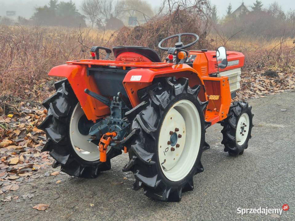 Traktorek traktorek KUBOTA B1600D 16 44 Napęd 4x4