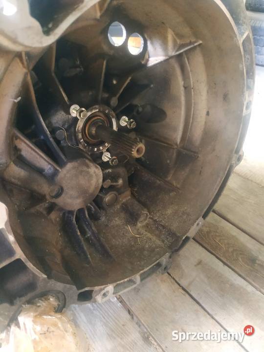 Sprzedam skrzynie biegów do Ford Fiesta 14 tdci Części samochodowe Węgrów