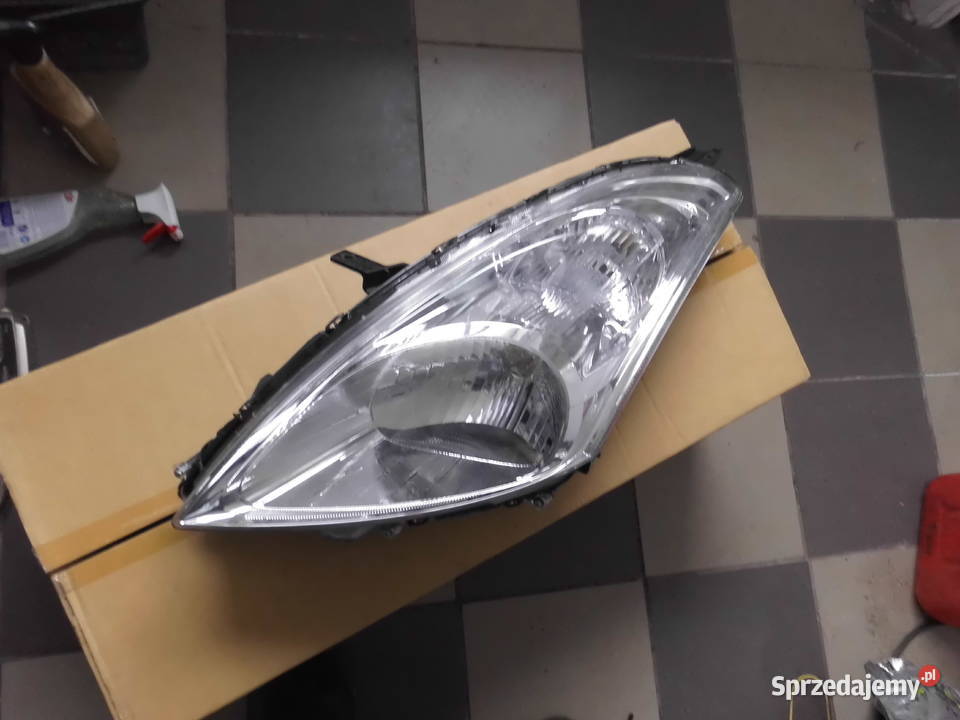 lewy reflektor suzuki swift mk7 2010 roku NOWY Części samochodowe