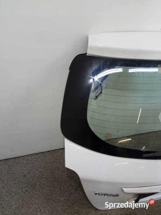KLAPA TYŁ 3D 040 Toyota Yaris III 2011 osobowe