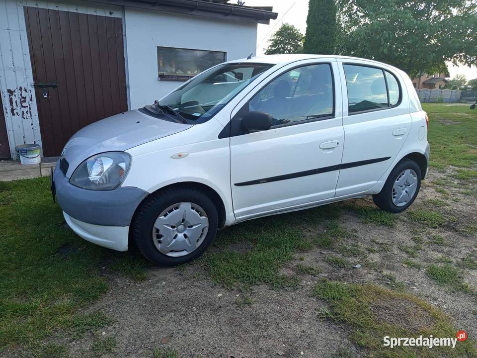 Toyota Yaris 10 4 cylindrowy Salon Polska Samochody osobowe łódzkie