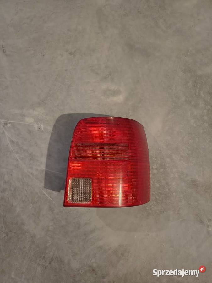 Lampa Prawa Prawy Tył Tylna VW Passat B5 Lampy tylne Koło