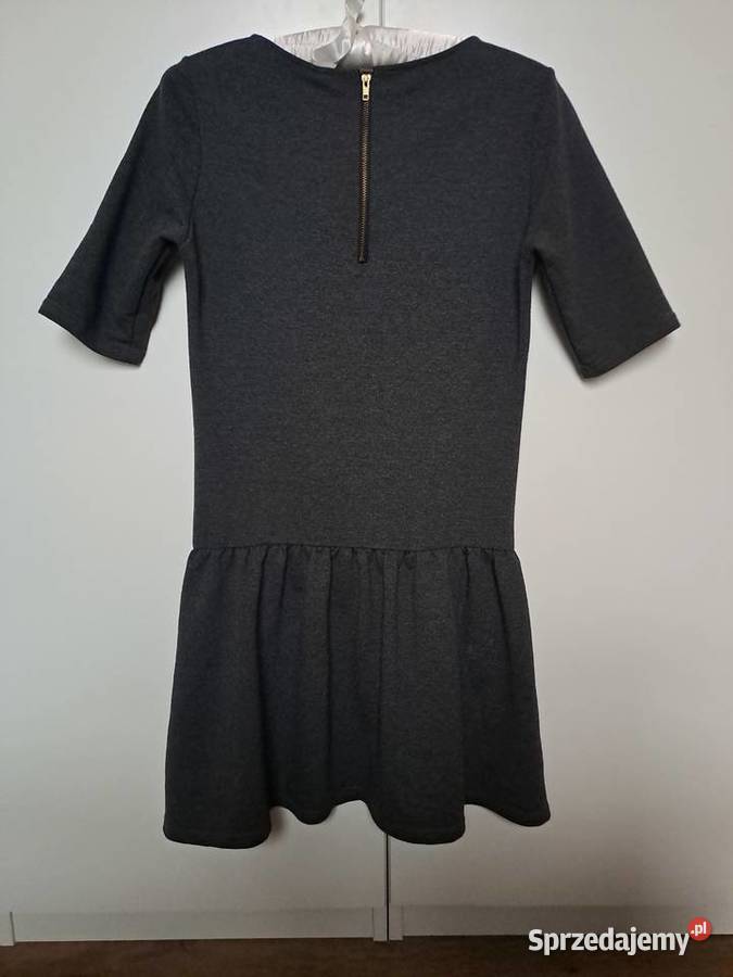 Stylowo Szara Sukienka z falbanką i suwakiem z Warszawa sprzedam
