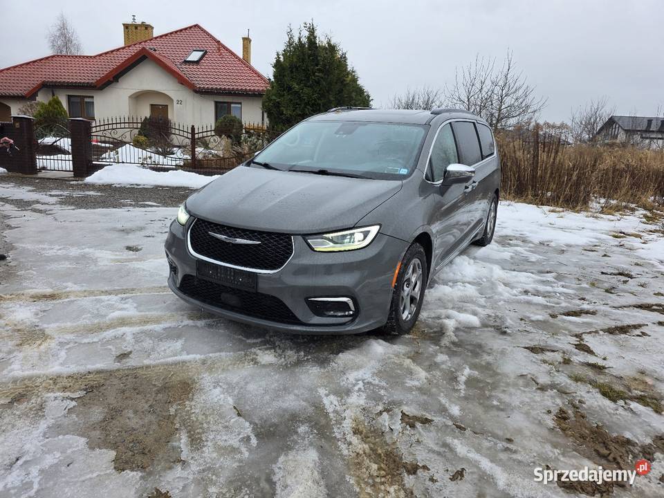 Chrysler pacifica limited 2022r radio