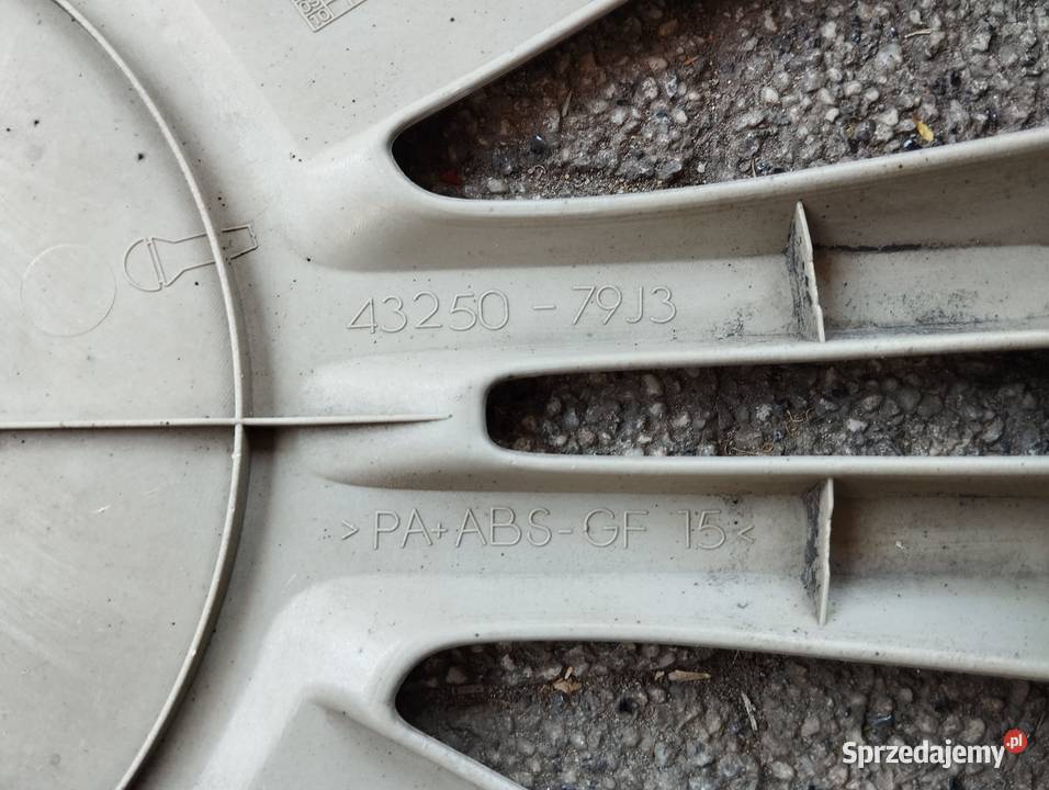 Kołpak Fiat 16 4325079J3 pojedyncza sztuka śląskie Kamieniec