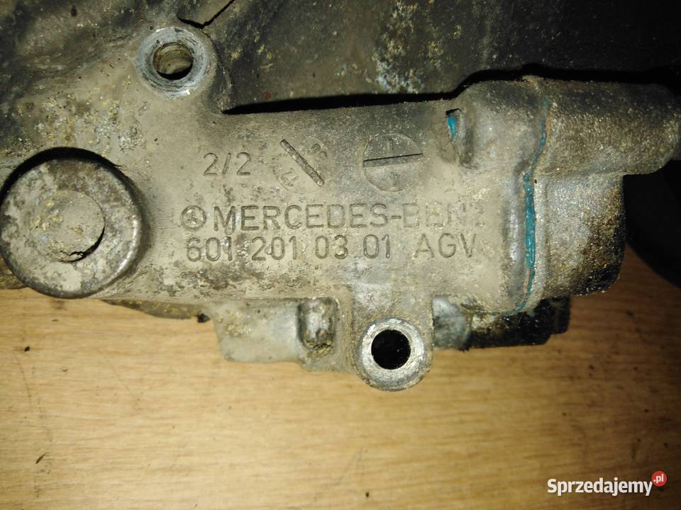 Mercedes 123 30D obudowa pompy wody pompa dolnośląskie Lubin