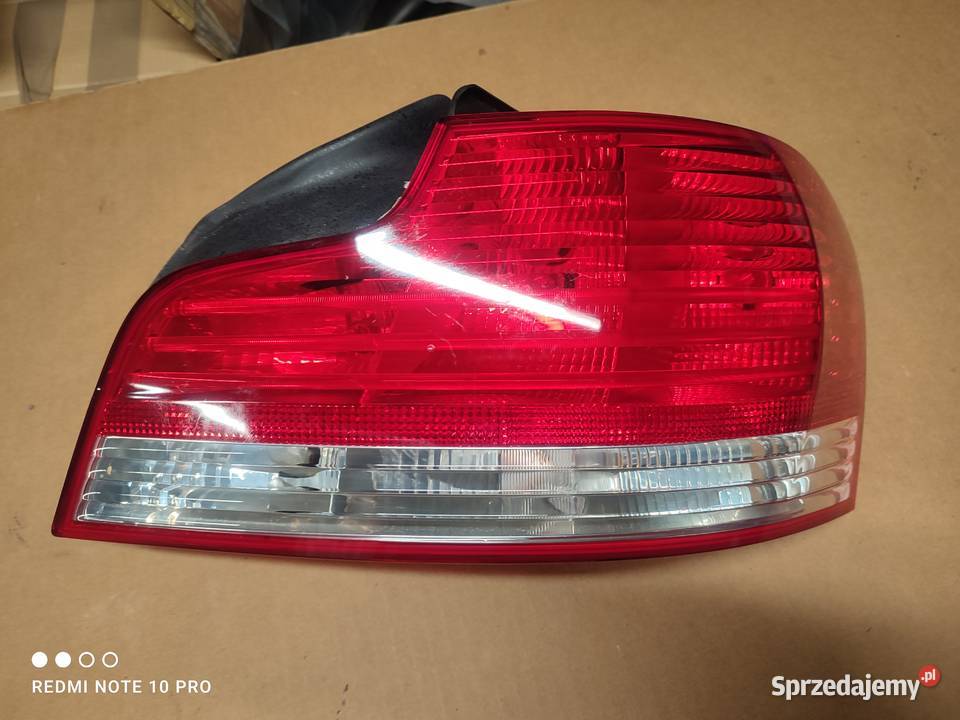 BMW 1 E82 E88 lampa prawa tyl