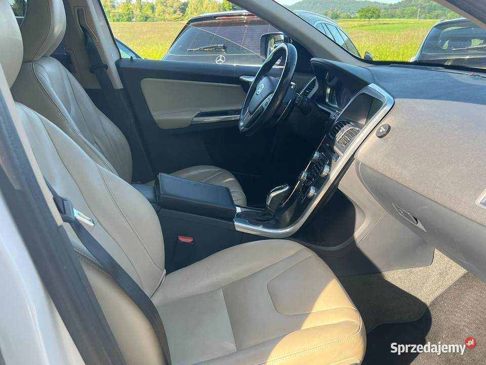 VOLVO XC60 24D5 215 FULL BEZWYPADKOWY Lublin