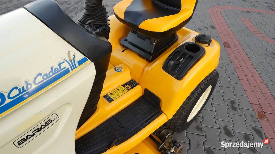 Traktor kosiarka Cub Cadet 3205 Kawasaki 2 Świnice Warckie