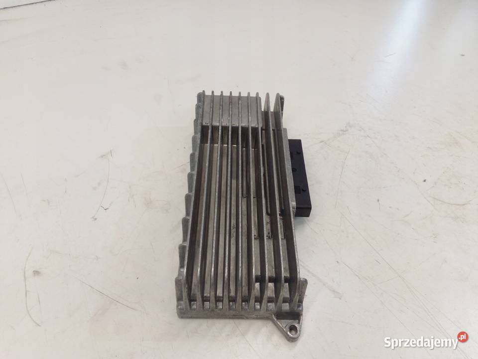 WZMACNIACZ RADIA AUDI A4 A5 Q5 8T0035223AB Przystajń