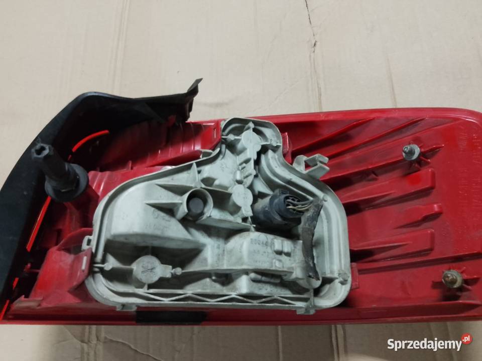 Audi A3 8P Lampa Tylna Lewa Prawa Tył Lewy Prawy Liniewo