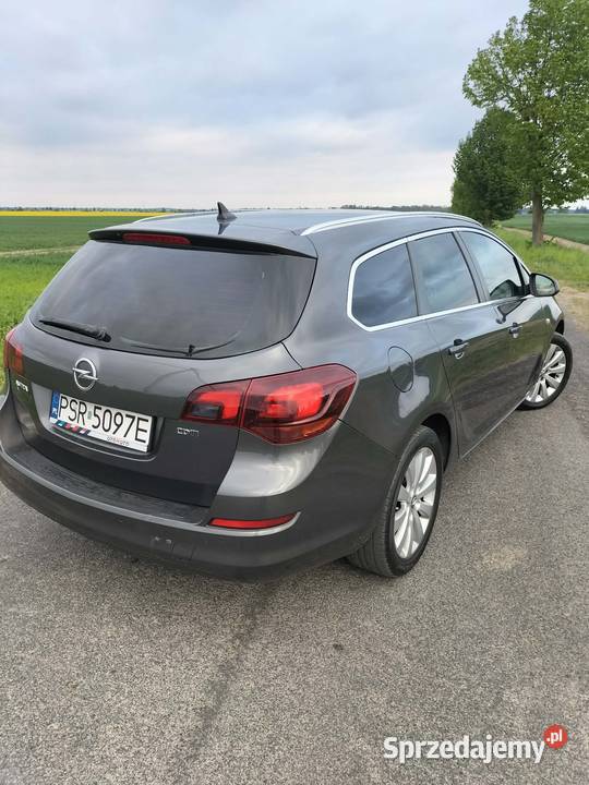 Opel astra j