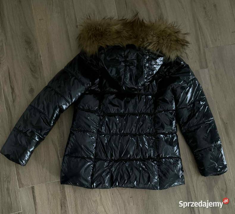 Czarna zimowa kurtka puffer lakierowana futro Moda i Styl Poznań