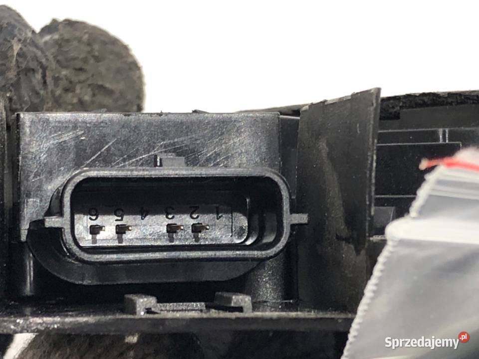 ZAMEK DRZWI PRAWY PRZÓD RENAULT MEGANE IV Zamki, wkładki i kluczyki