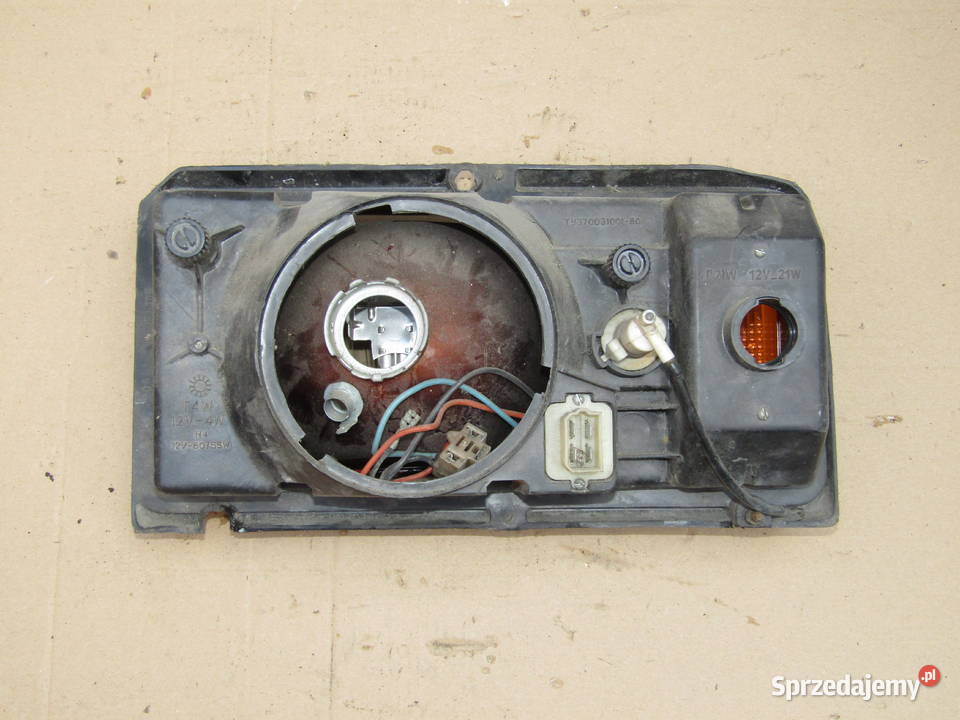 LAMPA PRZEDNIA PRAWA ŁADA 210737003100180