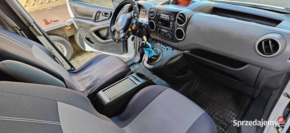 Citroen Berlingo 16 90 rejestracja 2015 salon Berlingo Chludowo sprzedam