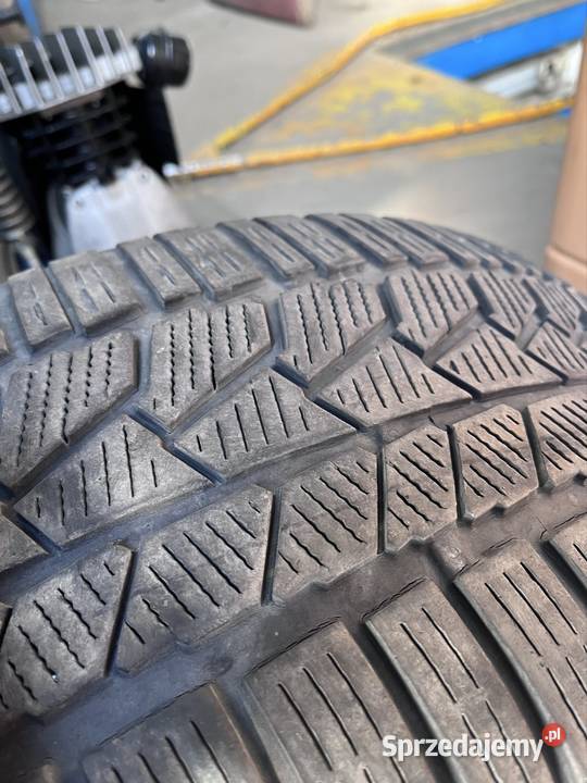 dwie opony Continental zimowe 235 40 R 19 Prudnik