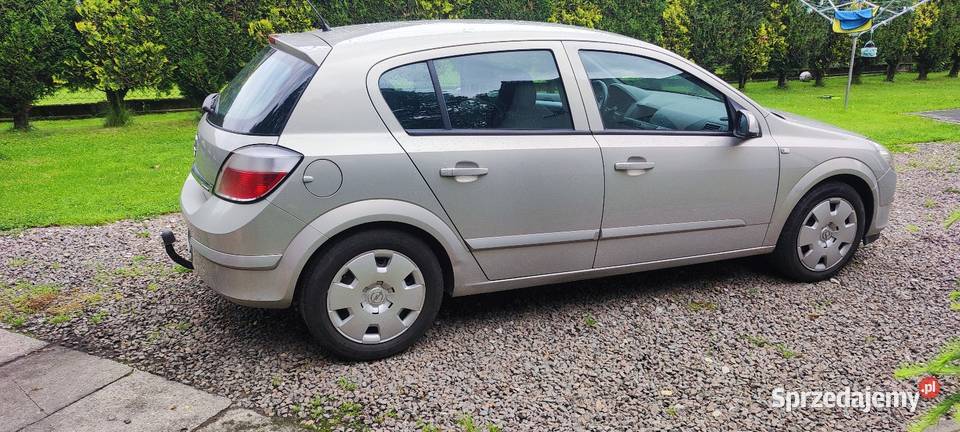 Opel astra h 16 benzyna
