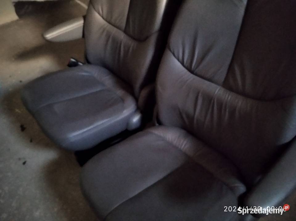 Chrysler Voyager fotele drugiego i trzeciego Fotele i kanapy Kożuchów sprzedam
