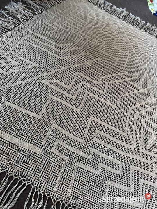 obrus szydełkowy z frędzlami rękodzieło śląskie Zabrze