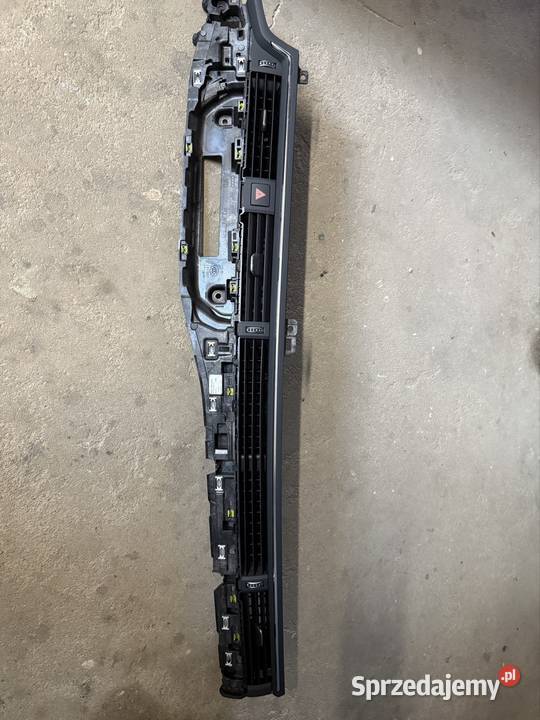 Kratka nawiewu Audi A4 a5 8w Duchnów