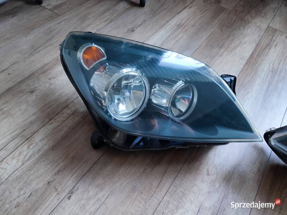 Lampy przednie opel astra H GM HELLA Włocławek sprzedam