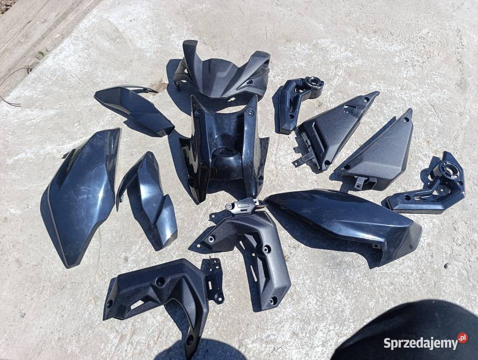 Plastiki osłony owiewki boczki Kawasaki z650 Zamość sprzedam